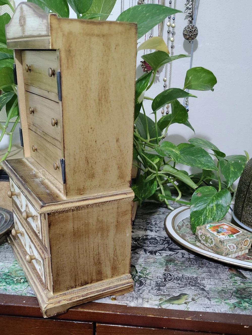Distressed Florentine Gold & White 5-Drawer Decorative Jewelry Chest Music Box